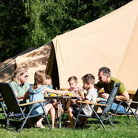 Tipi Tent Op Een Rustieke Camping Larochette