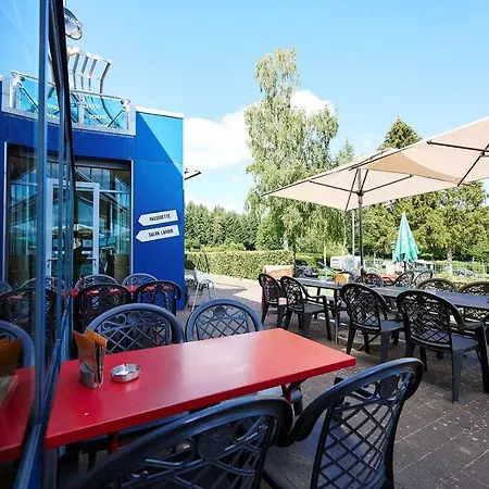 Tipi Tent Op Een Rustieke Camping Luksusowy namiot Larochette